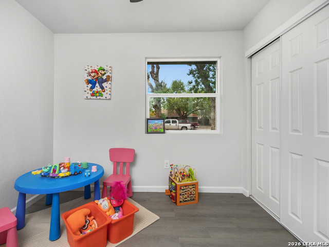 Image 13 of 31 For 14223 Ridge Dale