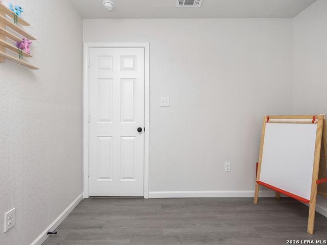 Image 14 of 31 For 14223 Ridge Dale