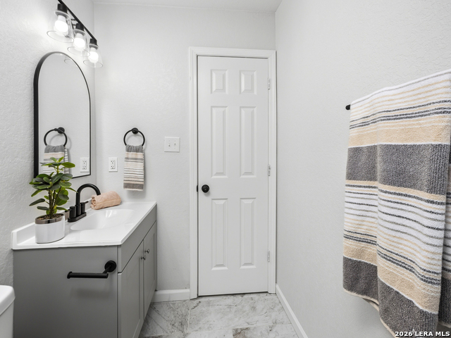 Image 18 of 31 For 14223 Ridge Dale