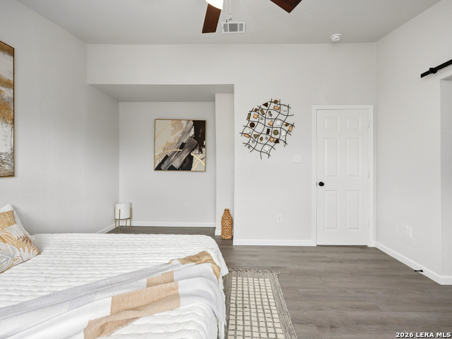 Image 19 of 31 For 14223 Ridge Dale