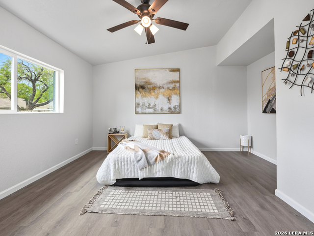 Image 20 of 31 For 14223 Ridge Dale