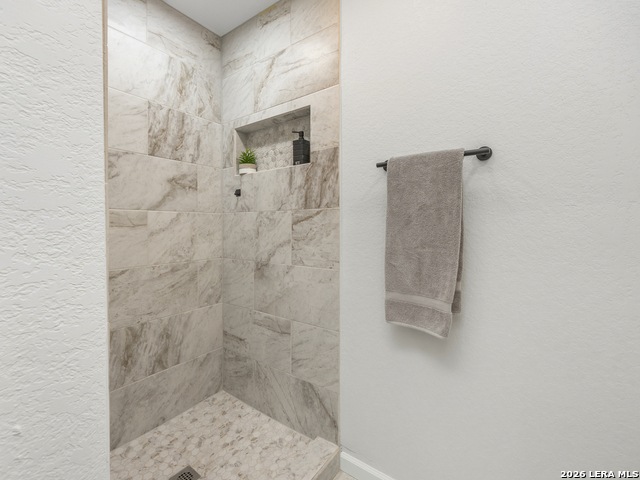 Image 26 of 31 For 14223 Ridge Dale