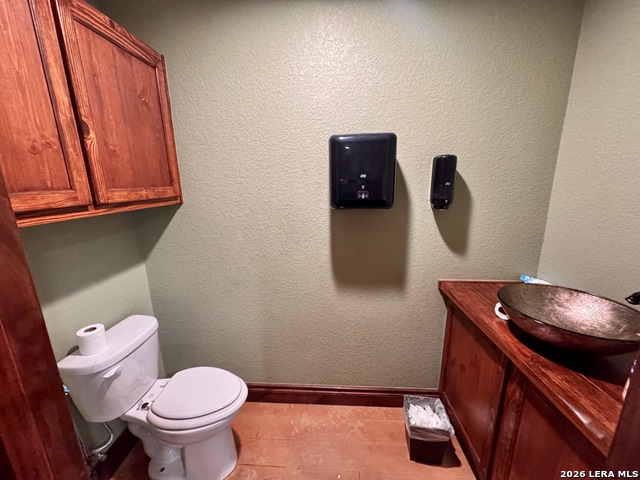 Image 11 of 28 For 224 Zander  