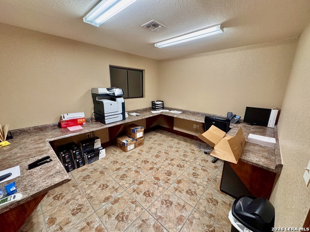 Image 16 of 28 For 224 Zander  