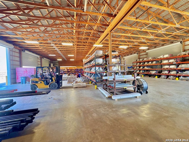 Image 17 of 28 For 224 Zander  