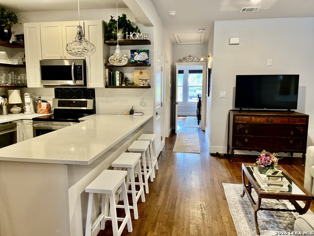 Image 5 of 14 For 614 Mulberry E