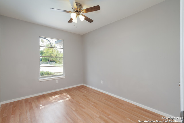 Image 14 of 17 For 435 Bedford Ave W