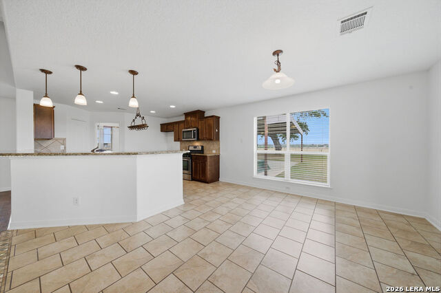 Image 14 of 29 For 12897 La Vernia Rd