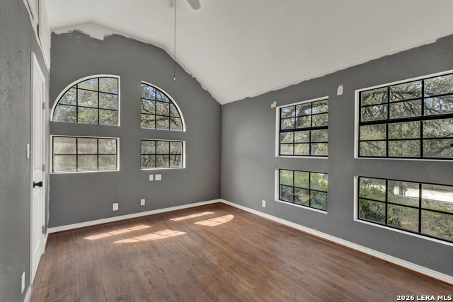 Image 22 of 47 For 499 Lakeway  