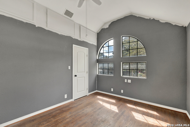 Image 23 of 47 For 499 Lakeway  