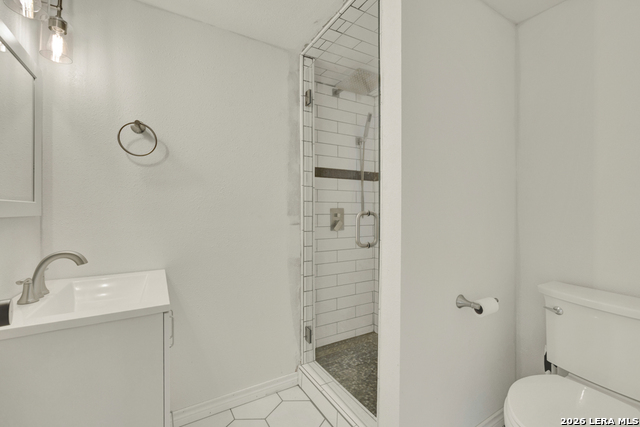 Image 24 of 47 For 499 Lakeway  