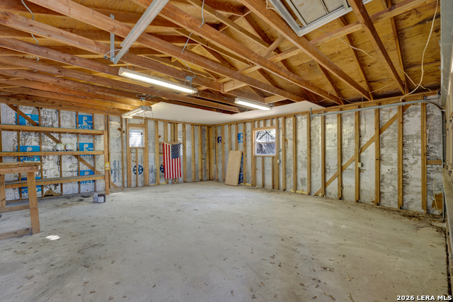 Image 30 of 47 For 499 Lakeway  