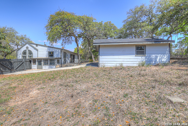 Image 32 of 47 For 499 Lakeway  