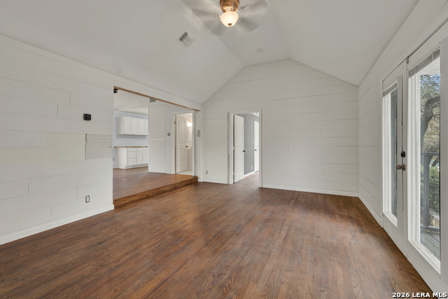 Image 6 of 47 For 499 Lakeway  