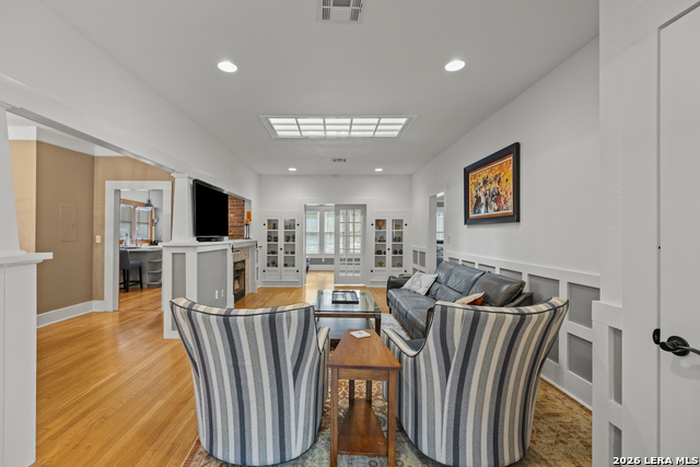 Image 11 of 28 For 277 Magazine Avenue