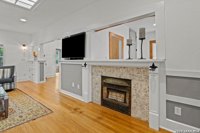 Image 13 of 28 For 277 Magazine Avenue