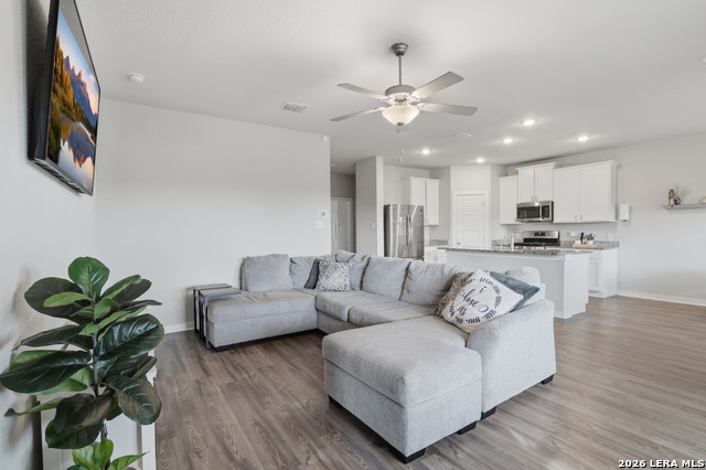 Image 17 of 37 For 13533 Sendero Roble