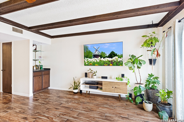 Image 13 of 25 For 11303 Vance Jackson  K2