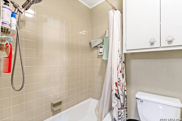 Image 18 of 25 For 11303 Vance Jackson  K2