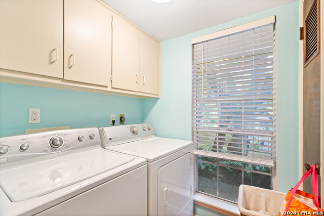 Image 22 of 25 For 11303 Vance Jackson  K2