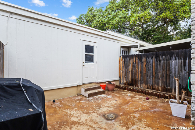 Image 24 of 25 For 11303 Vance Jackson  K2