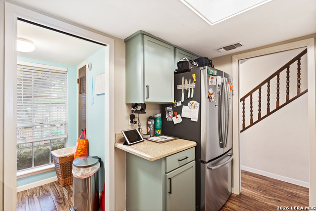 Image 8 of 25 For 11303 Vance Jackson  K2