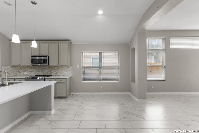 Image 10 of 26 For 10421 Macarthur