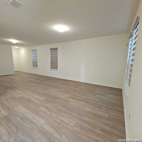 Image 28 of 35 For 14839 Vance Jackson  Unit 911