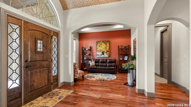 Listing photo id 8 for 543 River Chase