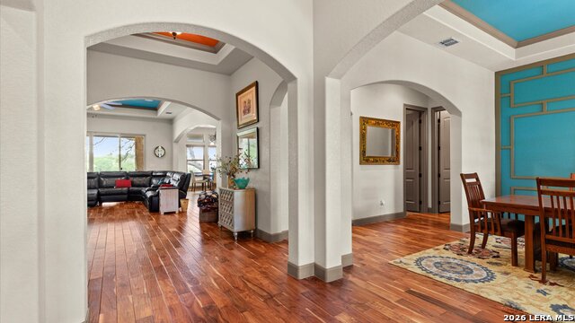 Listing photo id 10 for 543 River Chase