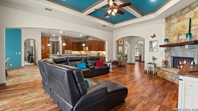 Listing photo id 15 for 543 River Chase