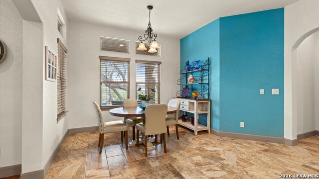 Listing photo id 19 for 543 River Chase