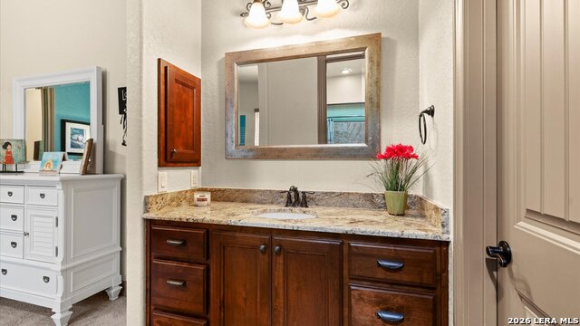 Listing photo id 33 for 543 River Chase