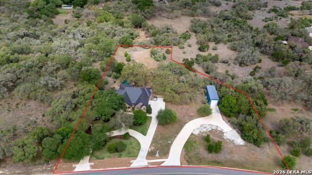 Listing photo id 43 for 543 River Chase