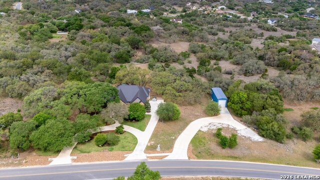 Listing photo id 46 for 543 River Chase