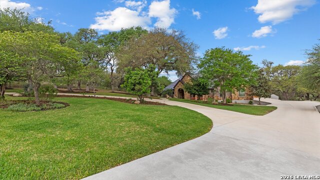 Listing photo id 3 for 543 River Chase