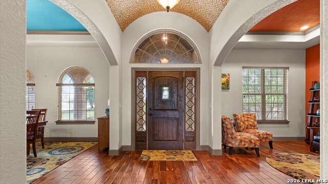 Listing photo id 6 for 543 River Chase