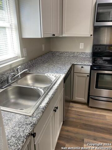 Image 2 of 18 For 8404 Forest Ridge Dr