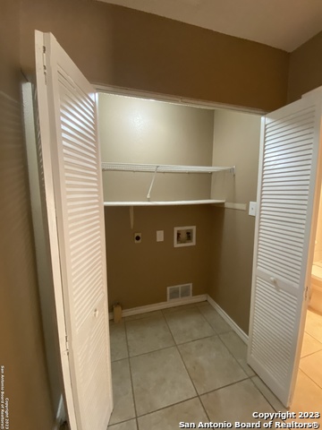 Image 16 of 23 For 8406 Forest Ridge Dr