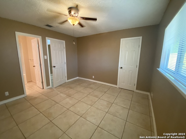 Image 21 of 23 For 8406 Forest Ridge Dr