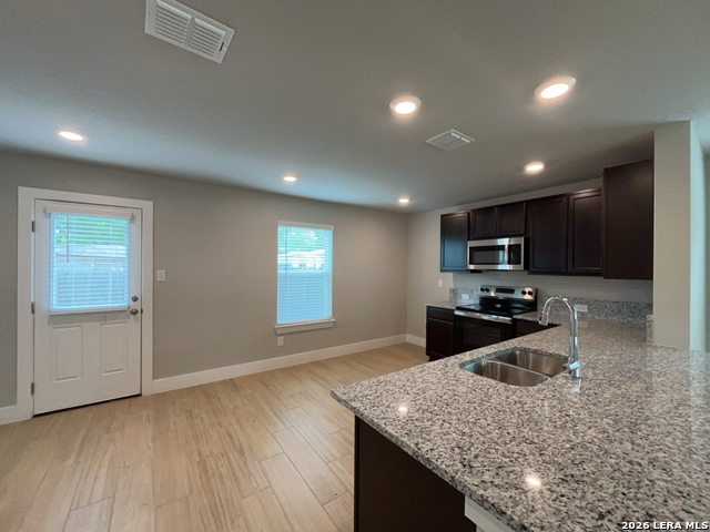 Image 10 of 39 For 324 Mar Hill St