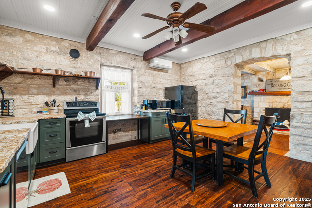 Image 13 of 32 For 3499 Us Highway 290