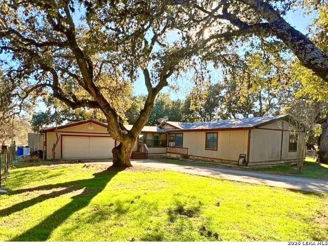 Details for 8790 Whartons Dock, Bandera, TX 78003