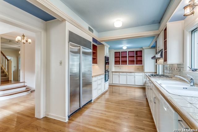 Listing photo id 11 for 144 Thelma  