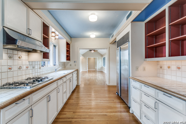 Listing photo id 13 for 144 Thelma  