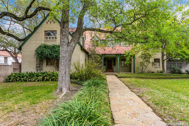 Listing photo id 0 for 144 Thelma  