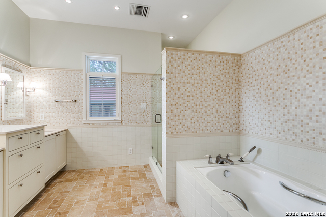 Listing photo id 18 for 144 Thelma  