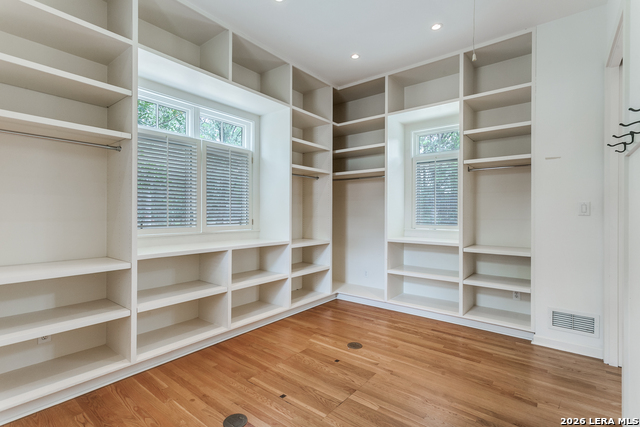 Listing photo id 19 for 144 Thelma  