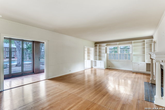 Listing photo id 5 for 144 Thelma  