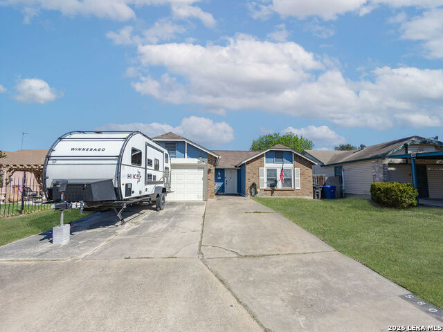 Image 2 of 26 For 5807 Summer Fest